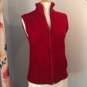 Vibrant booked wool vest